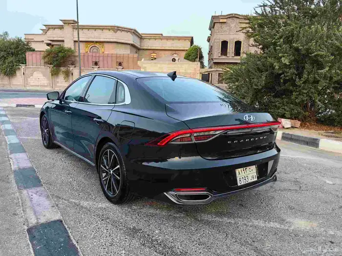 هونداي جرانديور (ازيرا) 6 سلندر فل موديل 2021م بدي وكالة 3