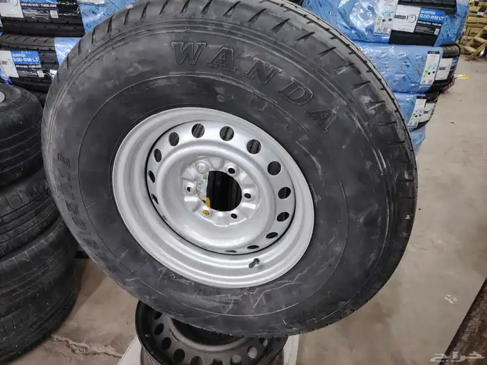 جنوط هلل فضي وفيراني هايلكس دبل مع كفرات شاهين مقاس 16 6