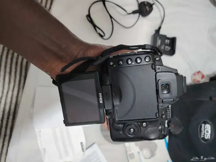 كاميرا نيكون 5000d نظيفه شبه جديده 5