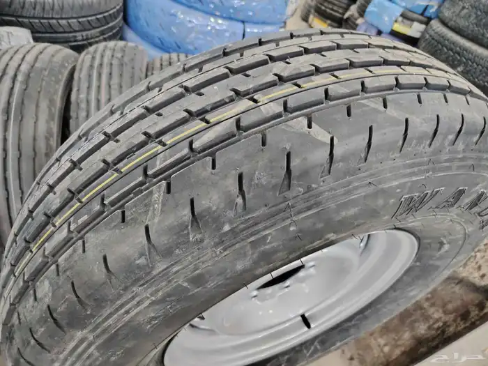 جنوط هلل فضي وفيراني هايلكس دبل مع كفرات شاهين مقاس 16 7