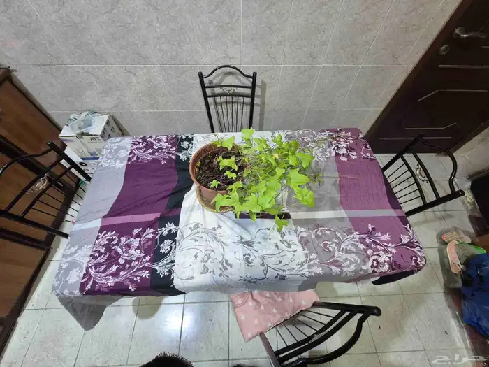 غرفة نوم (سرير كبير كينغ سايز) دولاب ثلاجة غسالة سرير اطفال 8