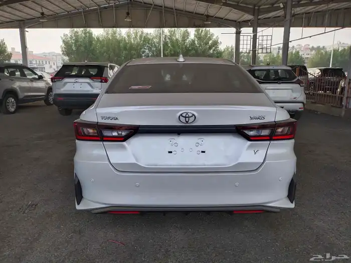 تويوتا يارس موديل 2026 ستاندر 11