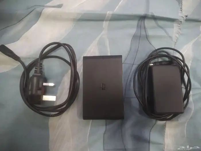 بلاي ستيشن متنقل psp و وصلة لتحويل التلفزيون لبلاي ستيشن 4