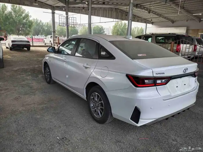 تويوتا يارس موديل 2026 ستاندر 9