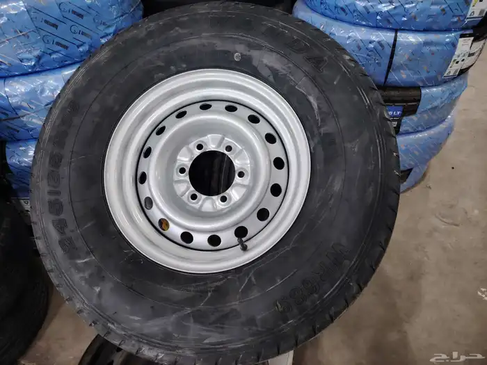 جنوط هلل فضي وفيراني هايلكس دبل مع كفرات شاهين مقاس 16 10