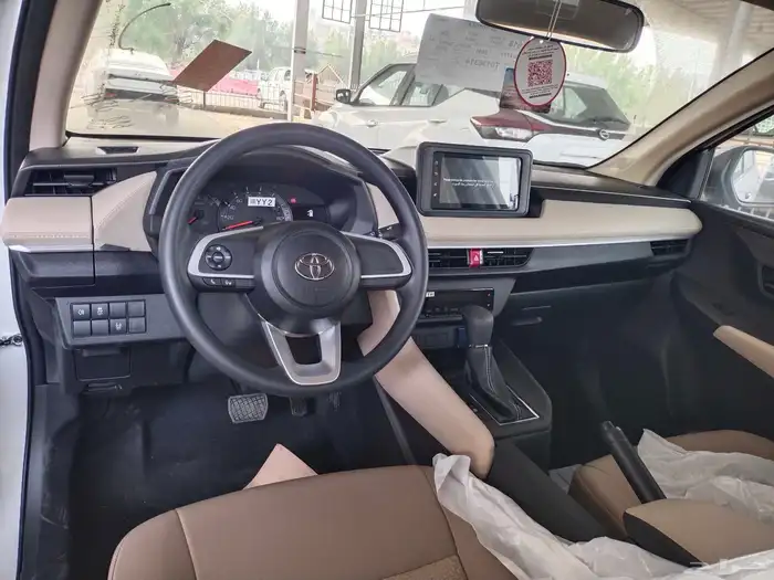 تويوتا يارس موديل 2026 ستاندر 15