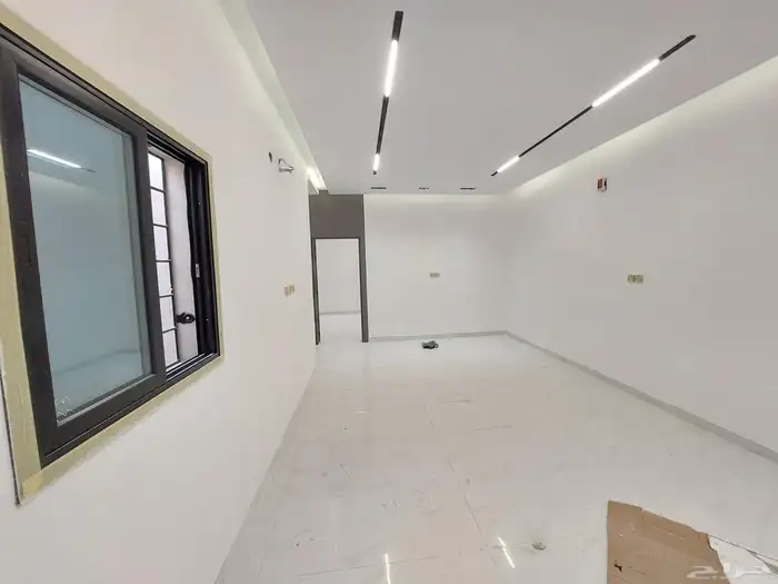 للبيع ملحق تمليك حي احد جديد 6غرف وصالة و2سطح خاص 2