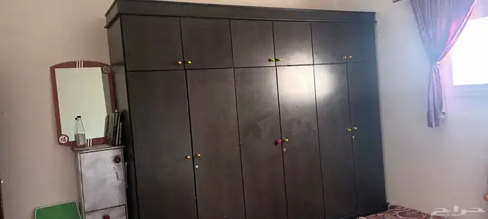 دولاب كبير نظيف 0