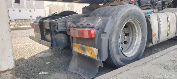 رأس فولفو 2005 6