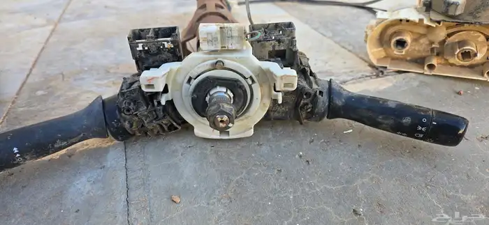 قطع غيار هايلكس 10