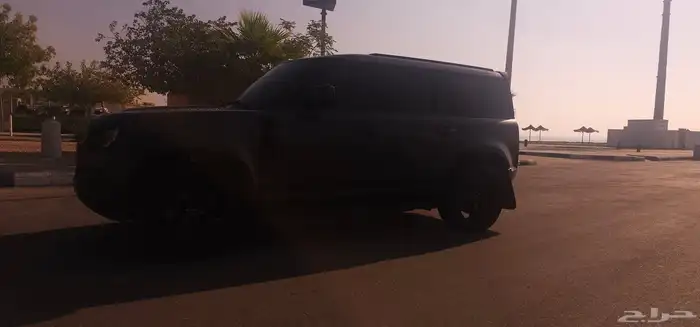 لاند روفر ديفندر p110 2025 3