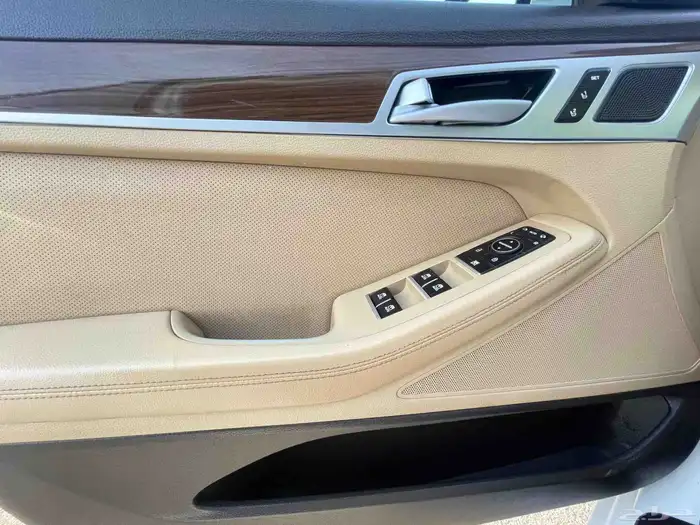 هونداي جنيسس G70 فل سعودي 14