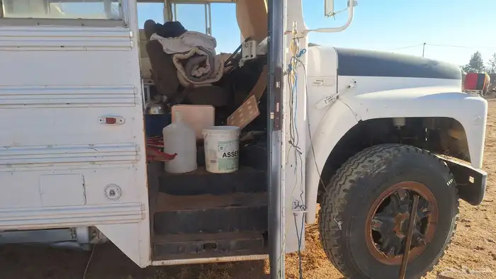 الدوادمي. باص انترنفس الجمس مكينه ديزل ماشيه 17 الف محول كرف 4