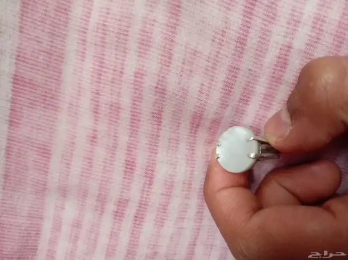 سلام عليكم أعرض لك خاتم فضه السوم برا الحراج عطوني فيه 300 ا 0