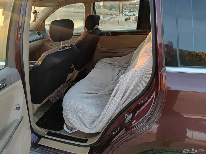 مرسيدس GL500 10