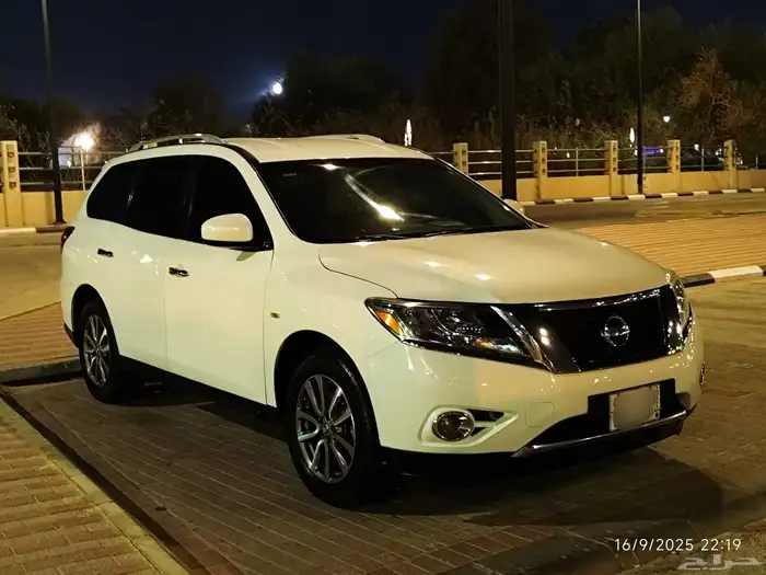 للبيع نيسان باثفايندر لؤلؤي شبه جديدة ممشى قليل بالاحساء 42