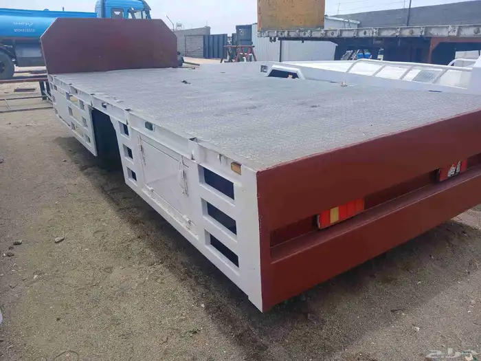 للبيع صندوق دينا ايسوزو من موديل 2009 وطالع 5