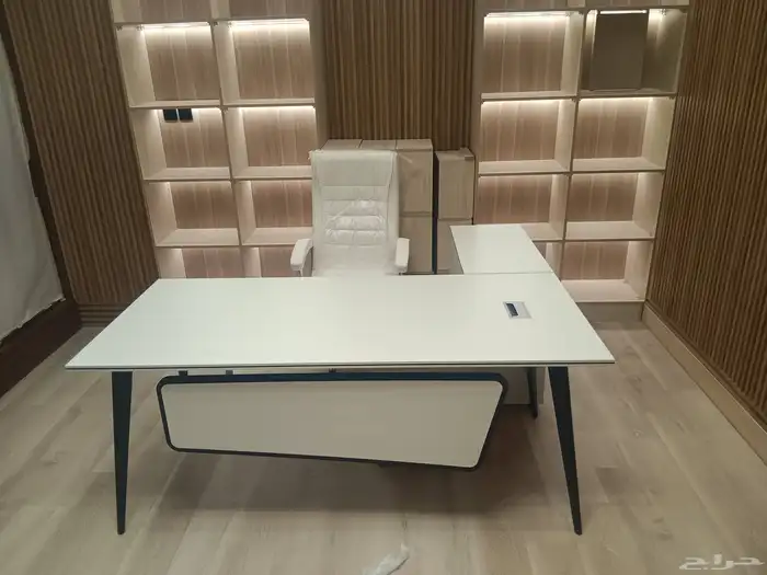 مكاتب و دواليب كراسي كنب كاونتر استقبال طاولة اجتماع 16