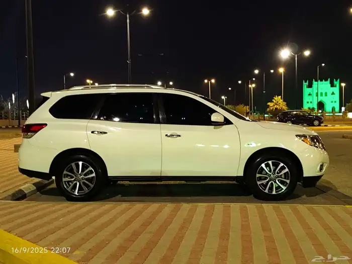 للبيع نيسان باثفايندر لؤلؤي شبه جديدة ممشى قليل بالاحساء 43