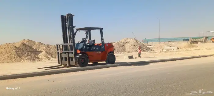 تجار معدات ثقيله 1