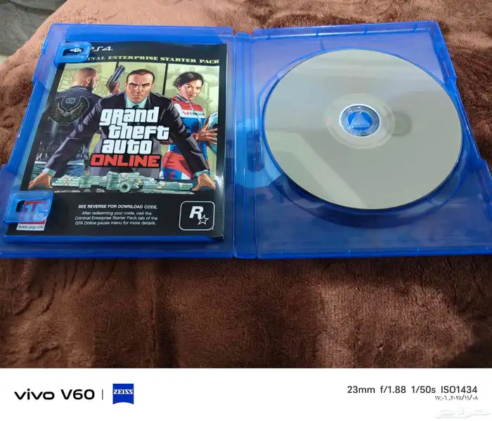 شريط حرامي السيارات وشريط تومب رايدر 1