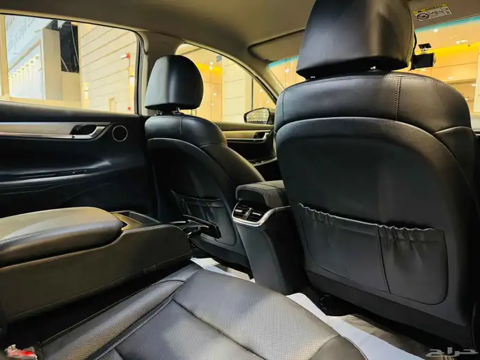 ازيرا 2022 V6 فل كامل نظيف جدا 11