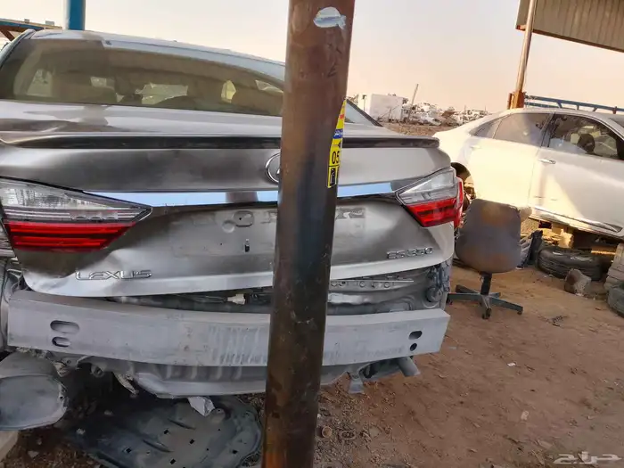 لكزس تشليح قطع غيار فقط مديل 2017 4