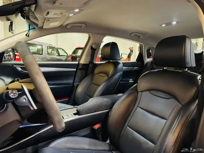 ازيرا 2022 V6 فل كامل نظيف جدا 5