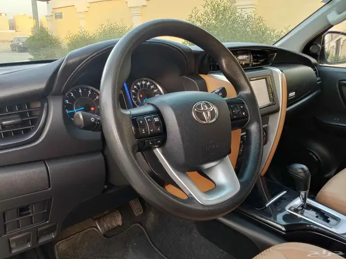 تويوتا فور شنر ( 2020 ) GX اتوماتيك بنزين سعودي بحالة ممتازة 15