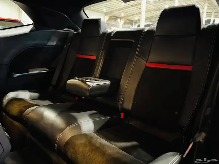 تشالنجر SRT 8 2012 نظيف جدا 10