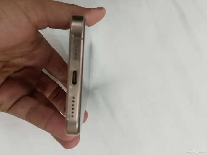 ايفون 16برو ماكس تيتنيوم طبيعي 4