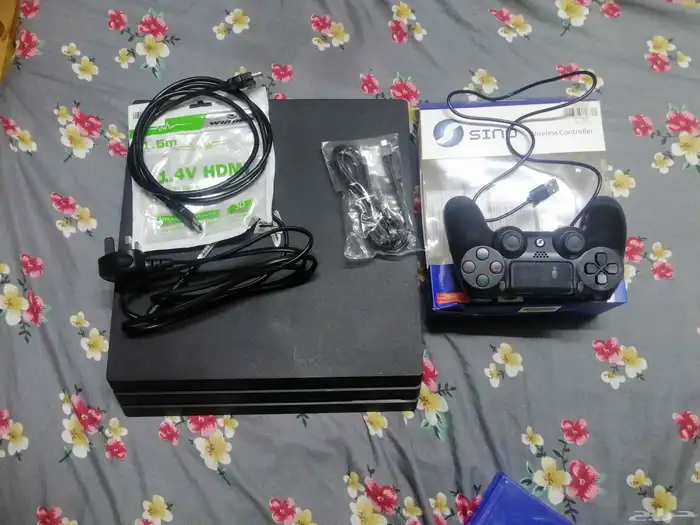 بلاستيشن 4 نضيف جدا استعمال شهر لايجي إلى الصامل 2