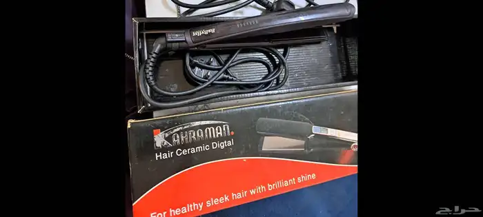 للبيع فساتين وفير ومكواة شعر 0