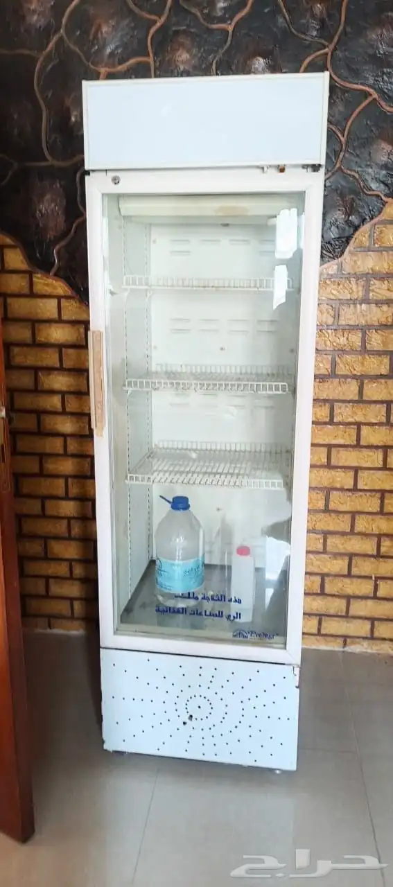 ثلاجة جيده الأستخدام باردة 220  ولت السعر 650 0