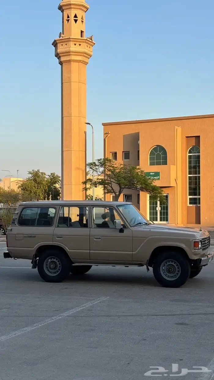 جيب تويوتا موديل 85 مكينة قير و دفرنش ماشي 450 000 7
