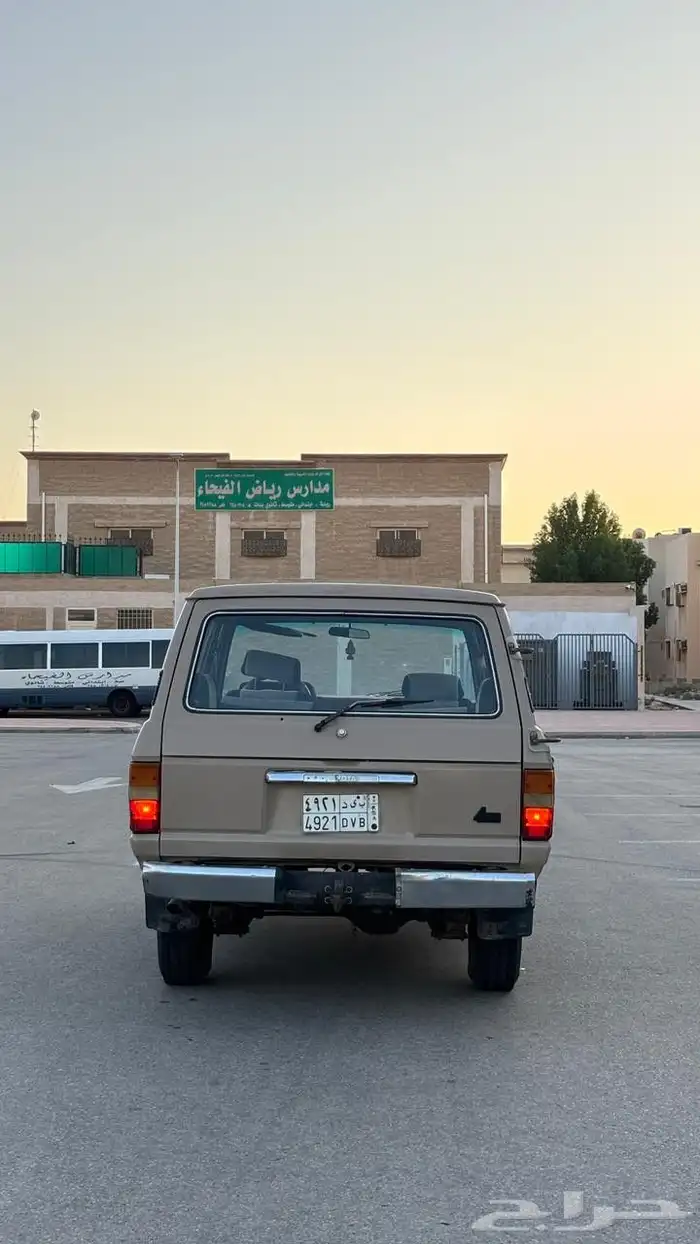 جيب تويوتا موديل 85 مكينة قير و دفرنش ماشي 450 000 8