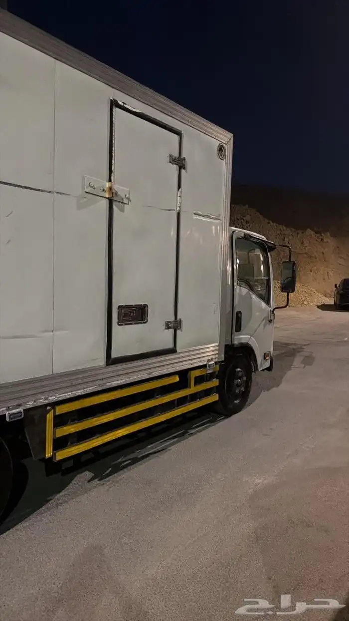 سيارة دينة ايسوزو 2014 للبيع 2