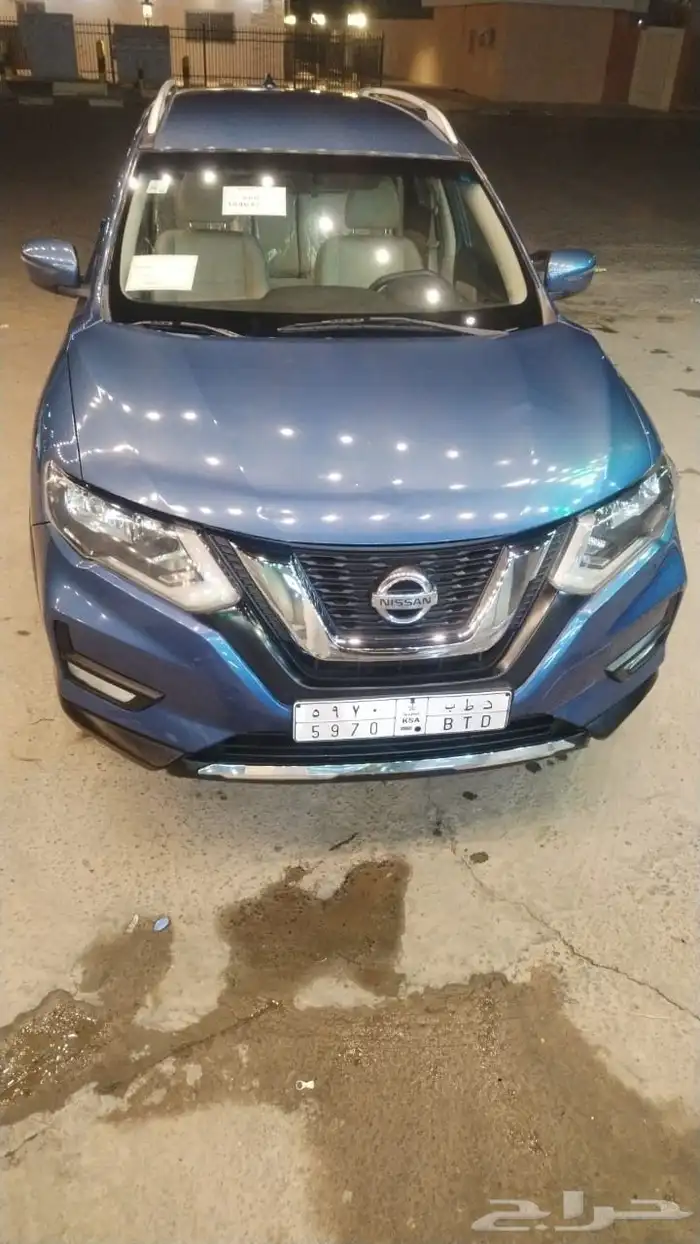 للبيع نيسان اكس تريل نظيف 7