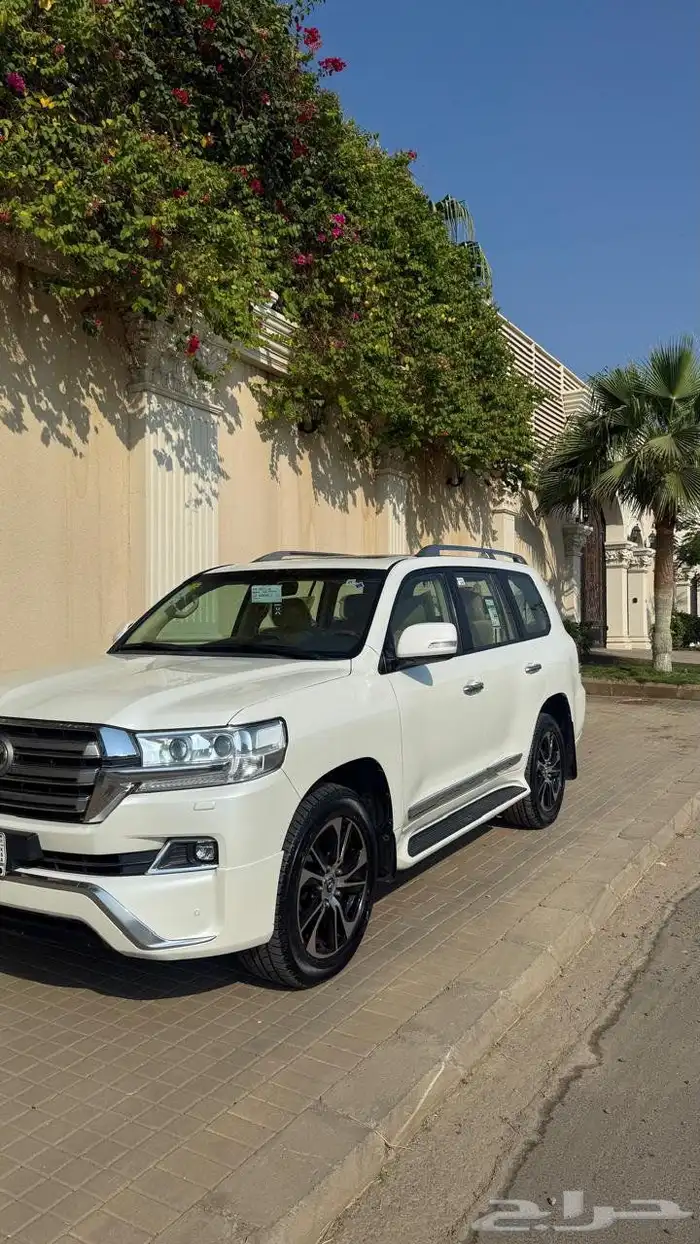 تويوتا لاندكروزر جي اكس ار فل كامل سعودي موديل 2017 8سرندل 7