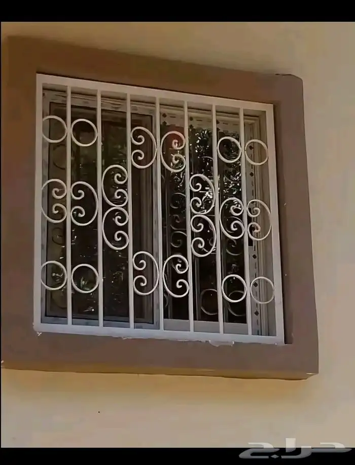 ورشة لجميع انواع الحداده من أبواب وشبابيك وطرابزين 4