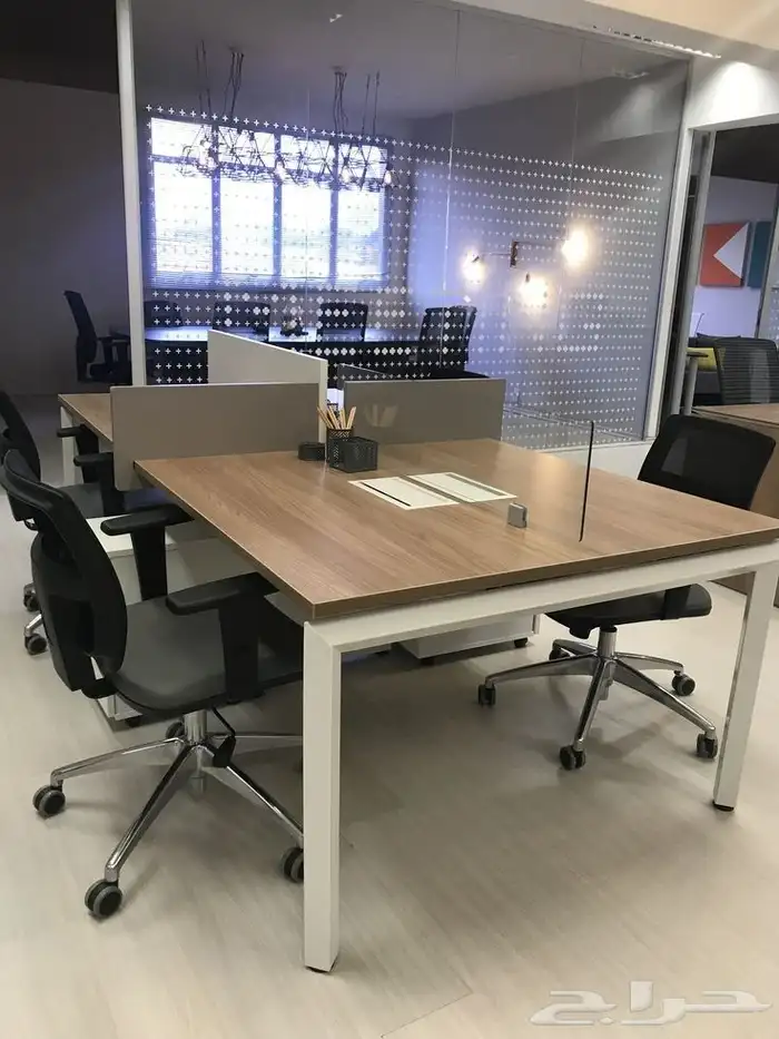 أثاث مكتبي متين بتصاميم عصرية 25