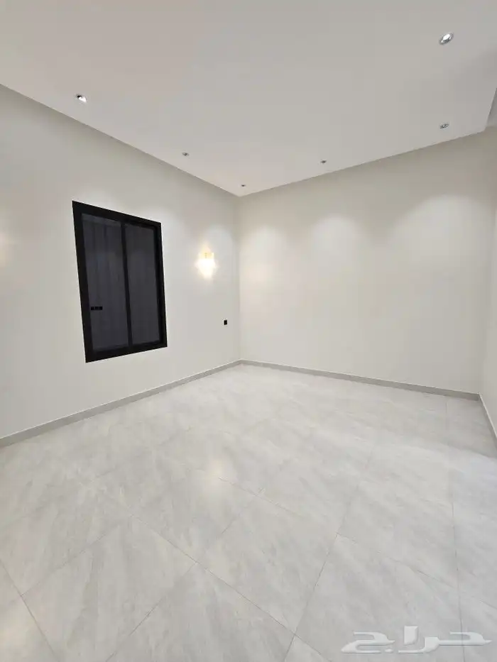 للبيع روف علوى مع ملحق مدخل مستقل حوش مدخل سيارةأبها المحالة 15