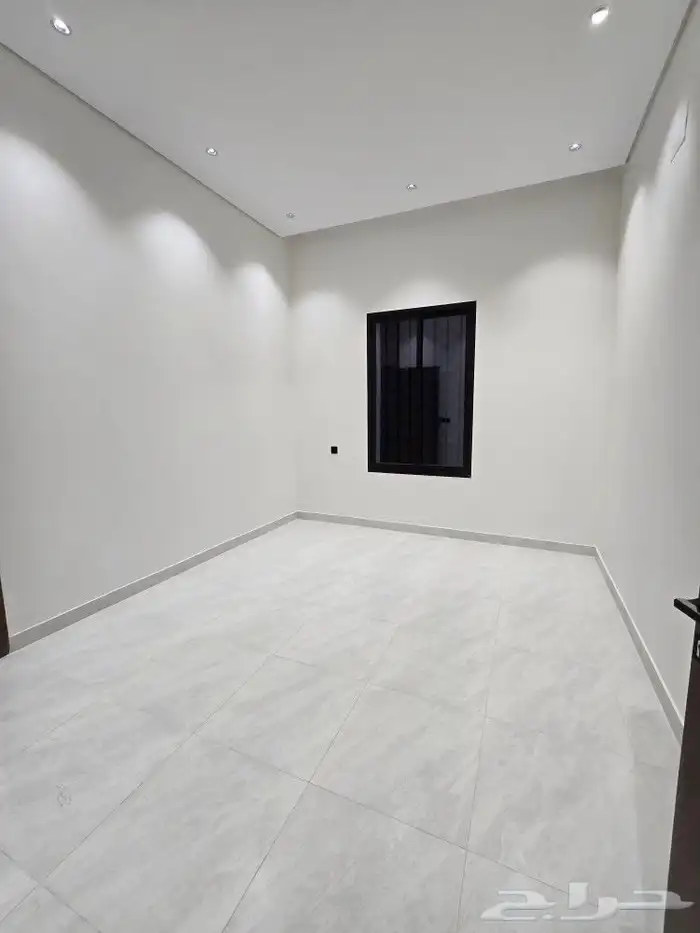 للبيع روف علوى مع ملحق مدخل مستقل حوش مدخل سيارةأبها المحالة 10