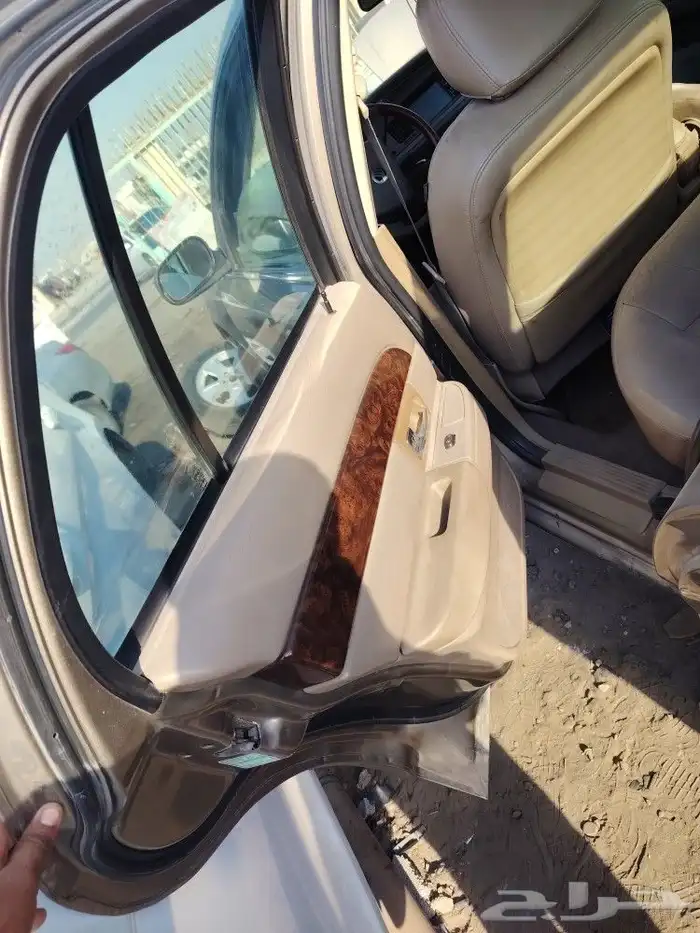 تشليح الشهري لبيع قطع غيار الفورد الأمريكي فكتوريا و ماركيز 5