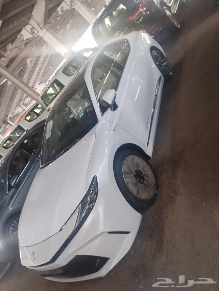 كامري 2025 LE هايبرد 2