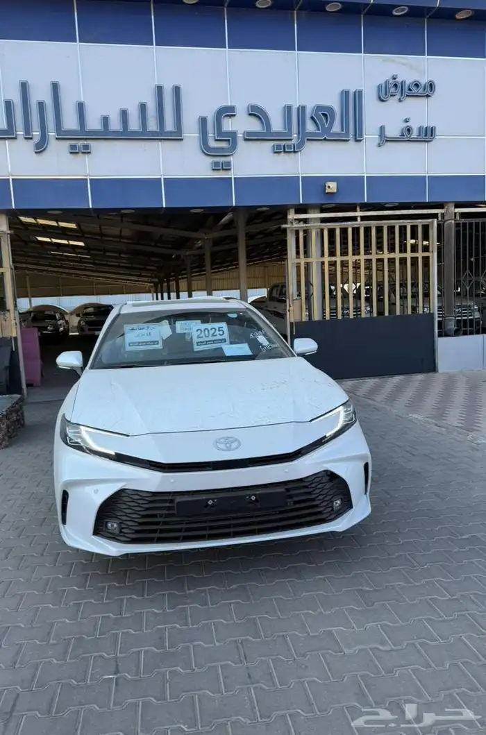 تويتا كامري LE بنزين موديل 2025 سعودي 0