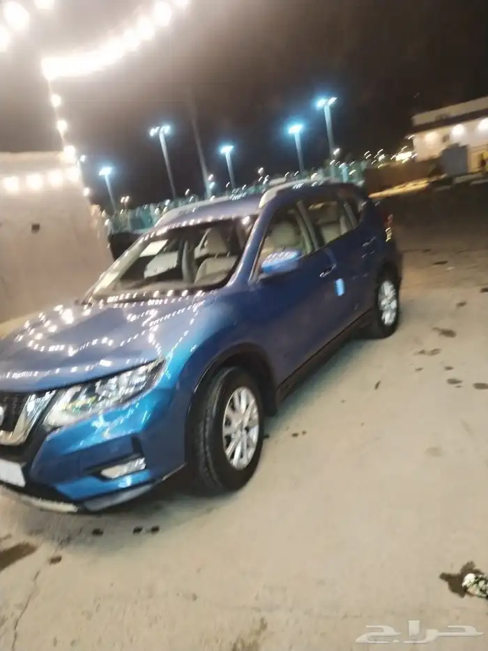 للبيع نيسان اكس تريل نظيف 1