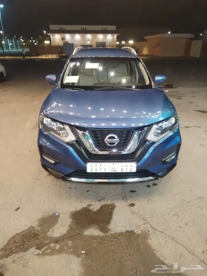 للبيع نيسان اكس تريل نظيف 2