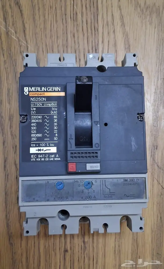 بريكر Merlin Gerin   Mitsubishi 0