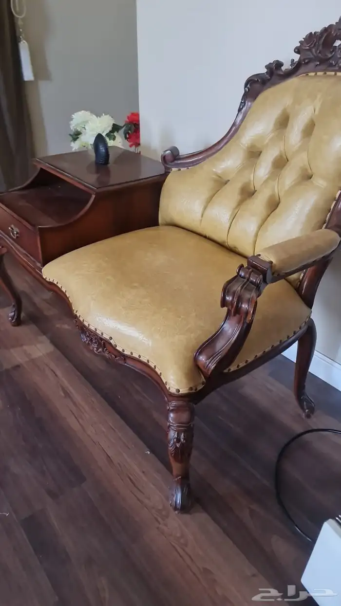 كرسي قراءه قديم جدا 1